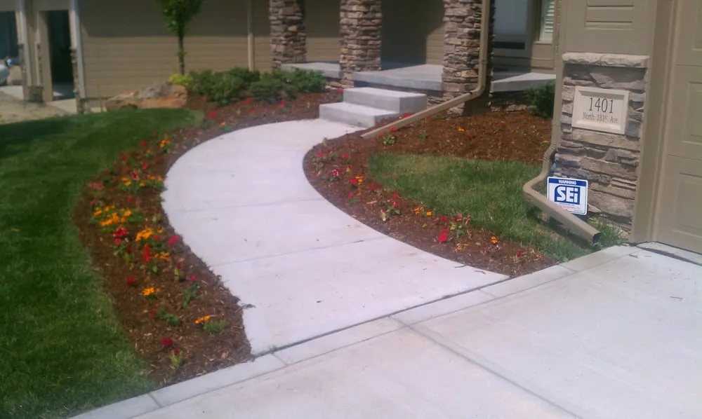 Affordable landscape design experts serving Omaha, NE - Swift Green Lawn Care, Inc.