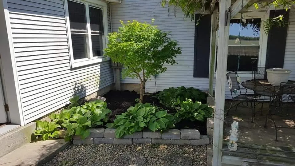 Professional garden landscaping experts serving McCutchenville, OH - Swihart Lawn and Landscape