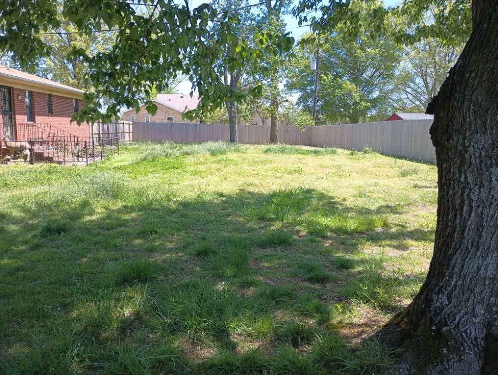 Top-rated lawn care service with custom design across Bells, TN - Swing-Blade Lawn Care & Stump Grinding