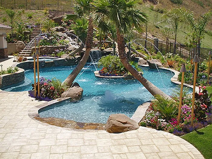 Trusted lawn mowing service for beautiful yards across Simi Valley, CA - Swink's Creations