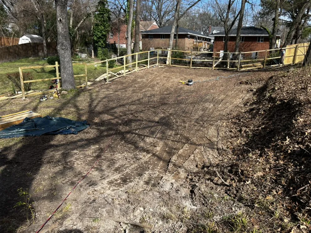 Local yard cleanup service for homes in Durham, NC by Swurvacutz Grass Cutting