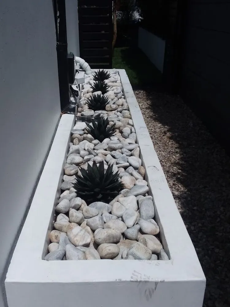 Top-rated lawn mowing service for beautiful yards in Van Nuys, CA by Sycamore Landscape & Sprinklers