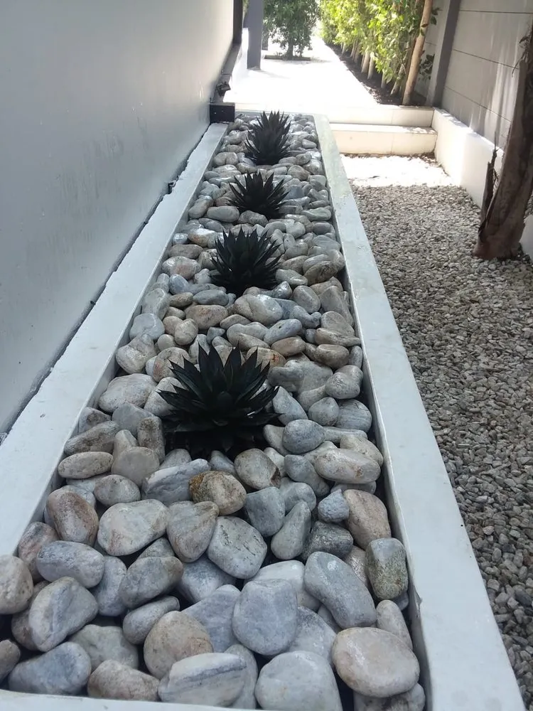 Expert garden landscaping in Van Nuys, CA - Sycamore Landscape & Sprinklers