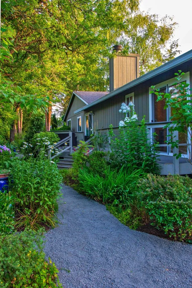 Custom landscaping services experts serving Portland, OR - SymbiOp Landscaping