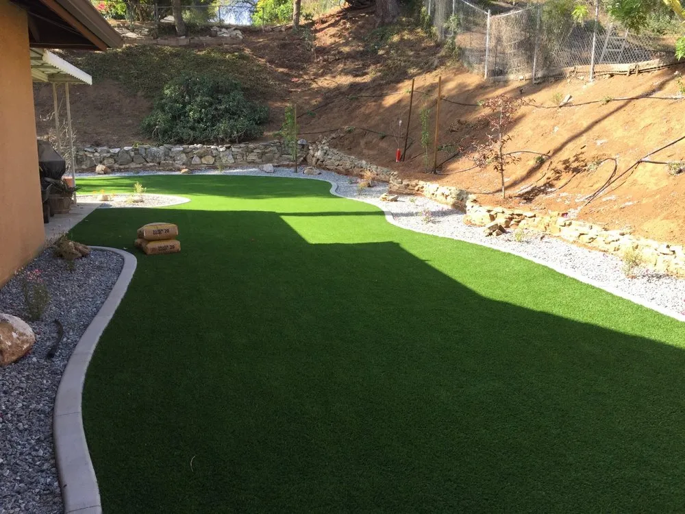 Local lawn mowing service experts serving Fresno, CA - Syn Green