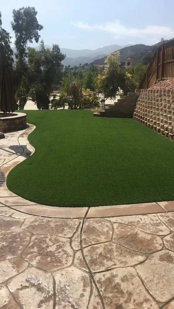 Affordable yard cleanup service near you in Fresno, CA by Syn Green