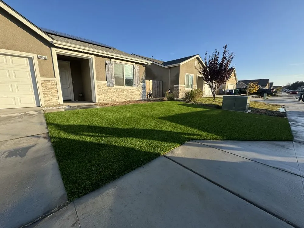Expert residential landscaping for beautiful yards in Bakersfield, CA by SYNlawn Kern County