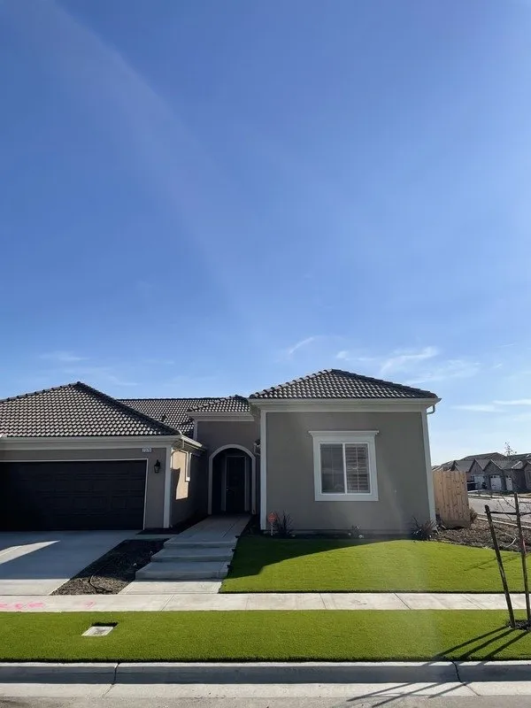 Custom landscape design in Bakersfield, CA - SYNlawn Kern County