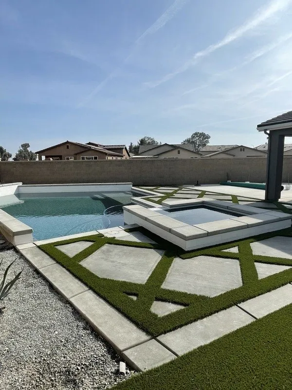 Professional yard maintenance in Bakersfield, CA by SYNlawn Kern County