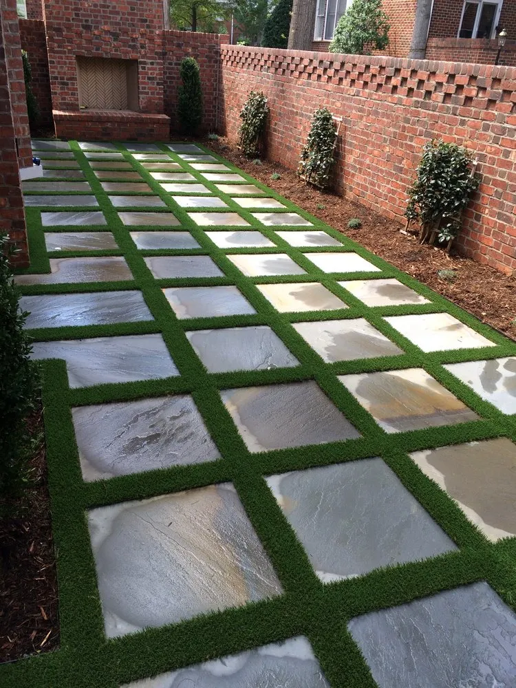 Expert residential landscaping in Catawba, NC by SYNLawn North Carolina