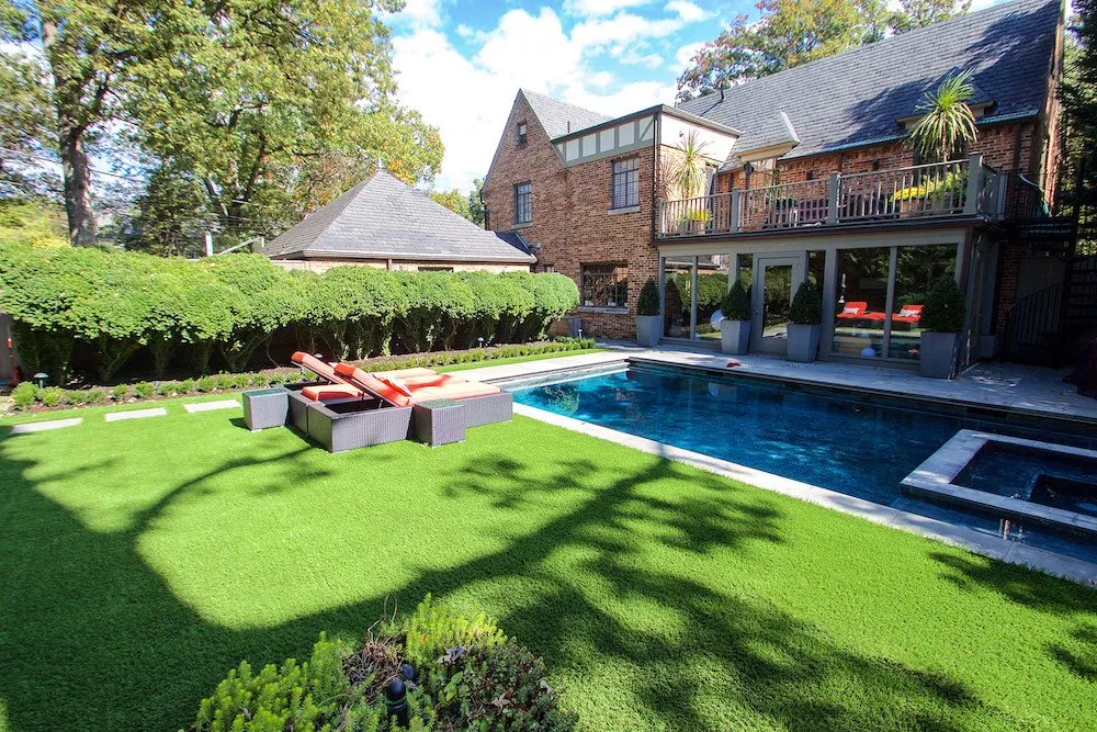Custom garden landscaping with custom design in Catawba, NC by SYNLawn North Carolina