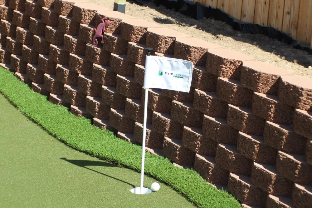 Custom yard cleanup service in Albuquerque, NM by SYNLawn of New Mexico