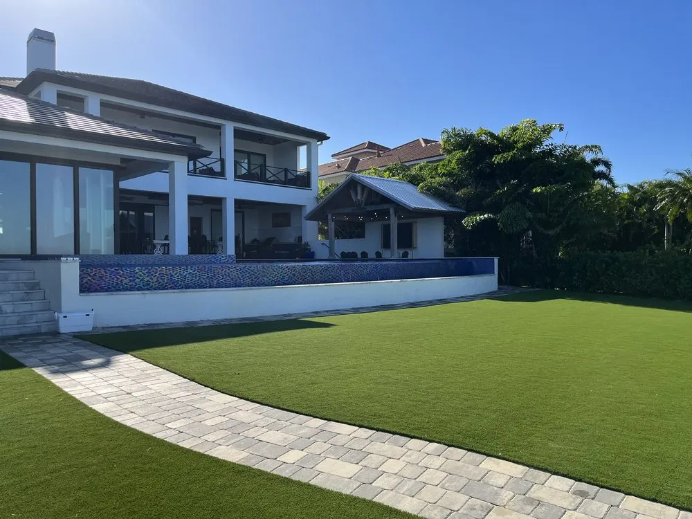 Reliable landscape design for outdoor upgrades across Bradenton, FL - SYNLawn Tampa