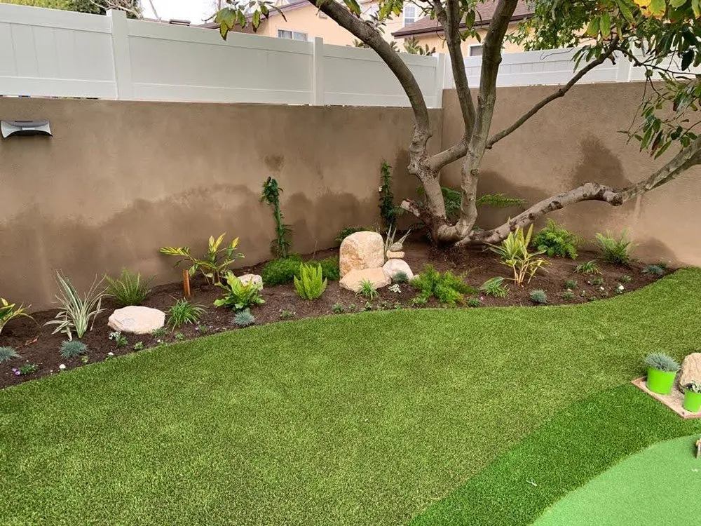 Expert yard cleanup service experts serving Manhattan Beach, CA - Synthetic Dream Lawns & Putting Greens