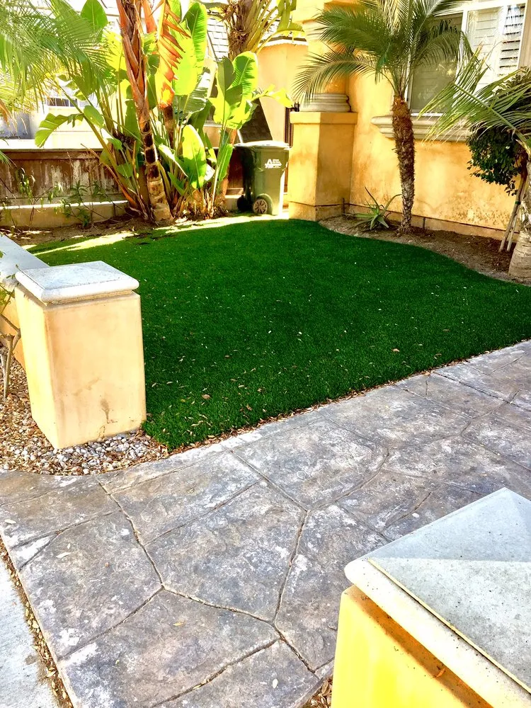 Affordable landscape installation in Manhattan Beach, CA - Synthetic Dream Lawns & Putting Greens