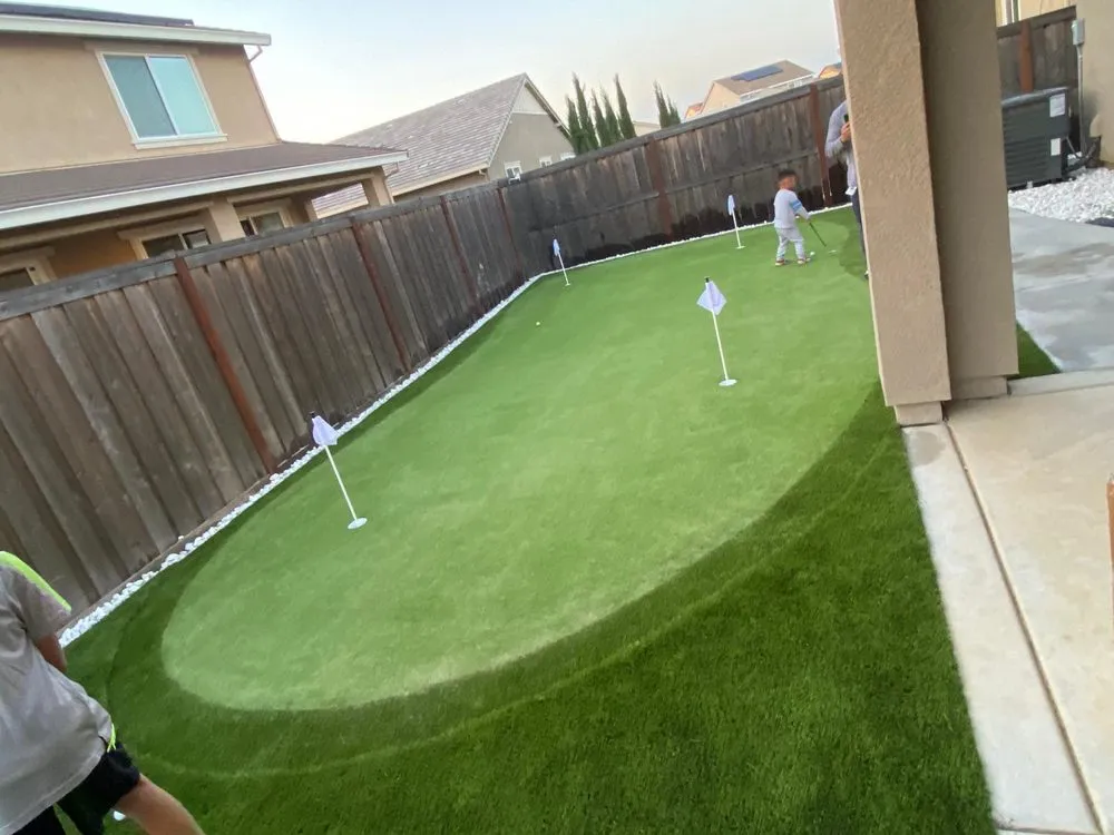 Affordable garden landscaping for beautiful yards across East Palo Alto, CA - Synthetic Grass Abrahan