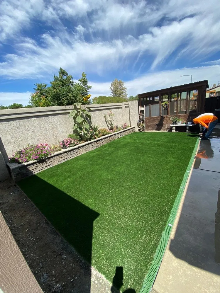 Affordable garden landscaping for outdoor upgrades across East Palo Alto, CA - Synthetic Grass Abrahan