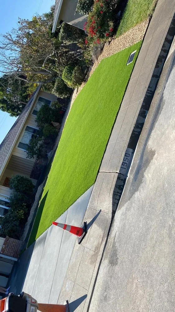 Local outdoor landscaping experts serving East Palo Alto, CA - Synthetic Grass Abrahan
