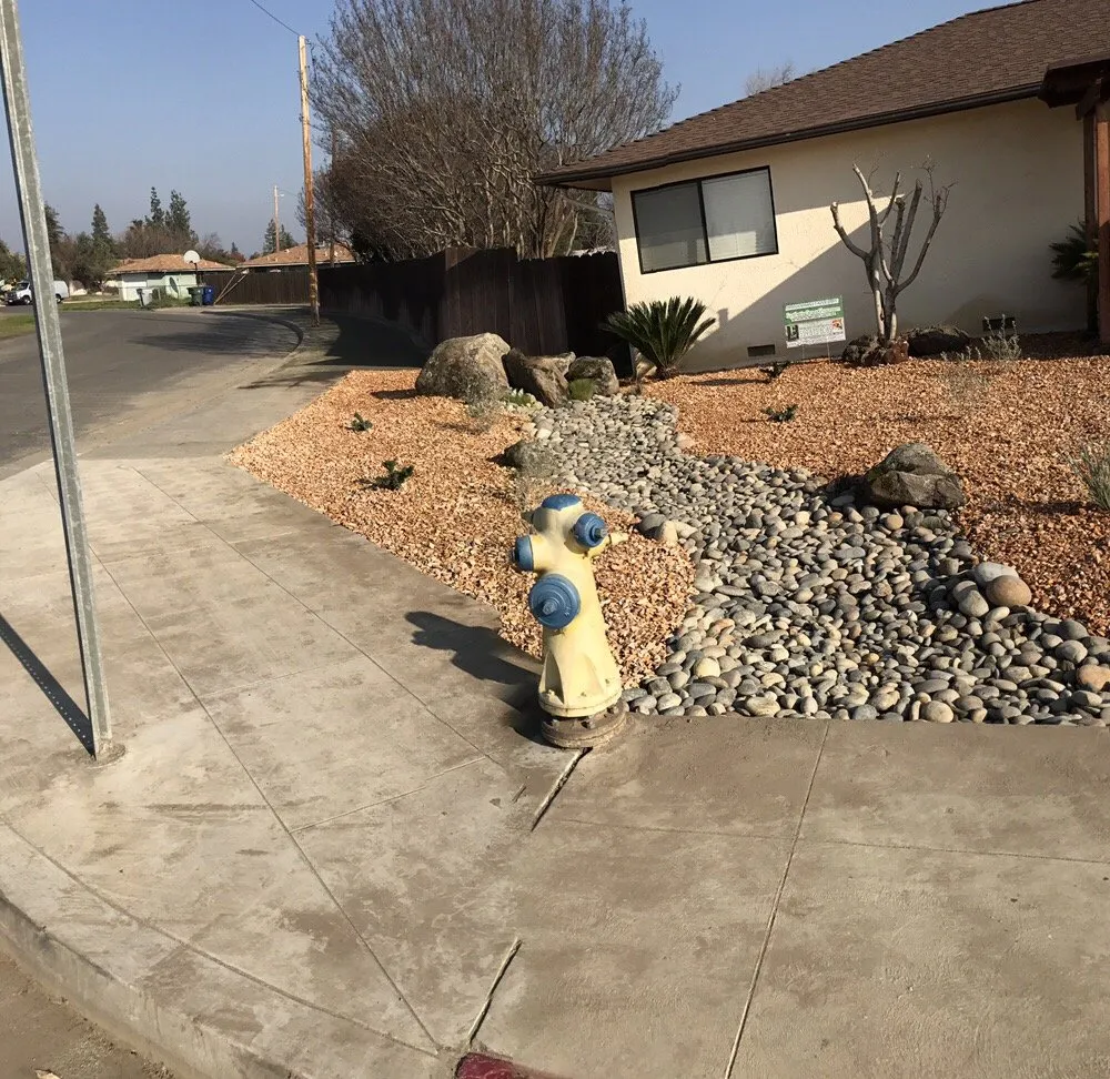 Custom landscape installation in Clovis, CA by Synthetic Grass Showroom