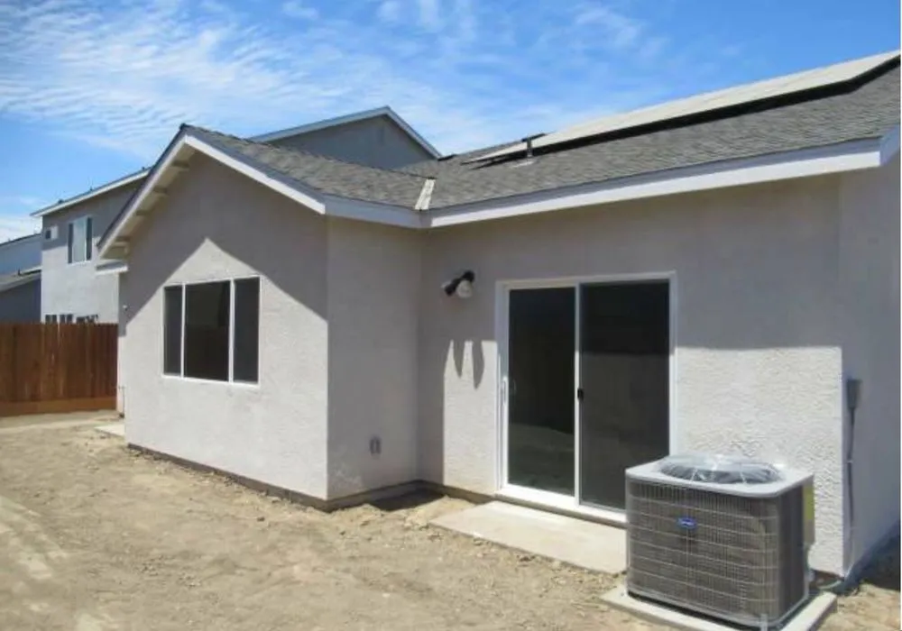 Top-rated yard cleanup service experts serving Clovis, CA - Synthetic Grass Showroom