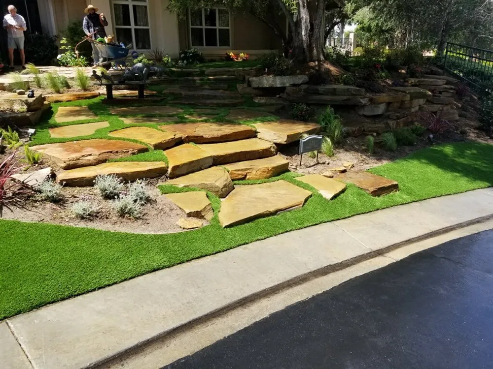 Top-rated yard cleanup service for beautiful yards across Riverside, CA - Synthetic Grass Store of California