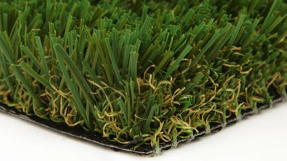 Professional yard cleanup service for homes in Fresno, CA by Synthetic Grass Warehouse - Fresno