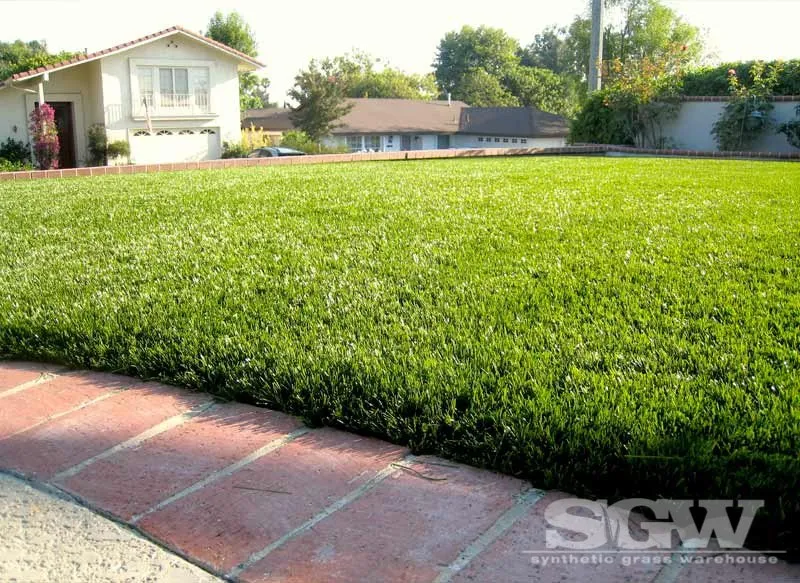 Professional landscaping services in Hayward, CA - Synthetic Grass Warehouse - San Francisco