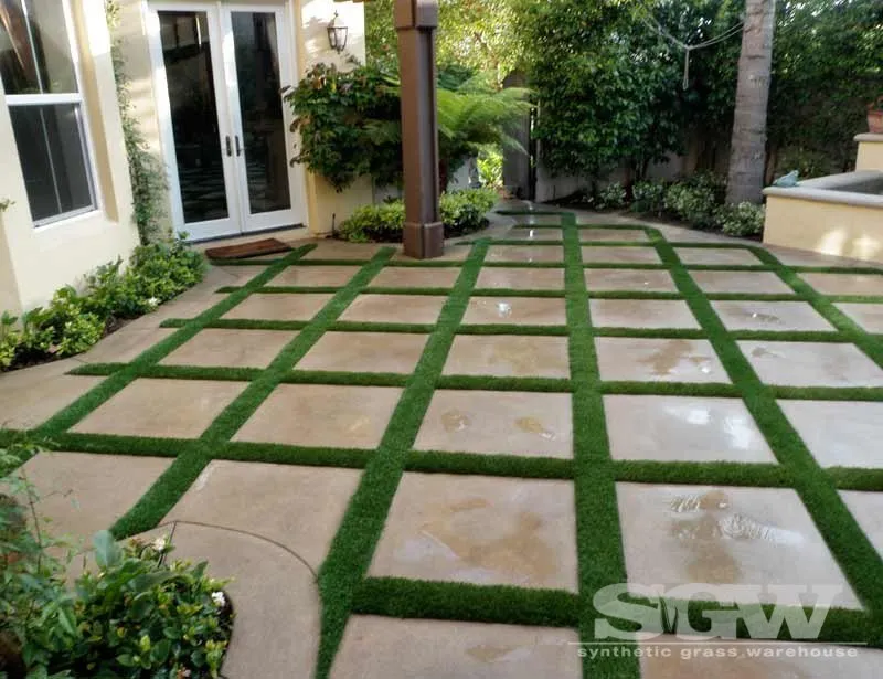 Custom lawn mowing service for year-round maintenance across Dallas, TX - Synthetic Grass Warehouse