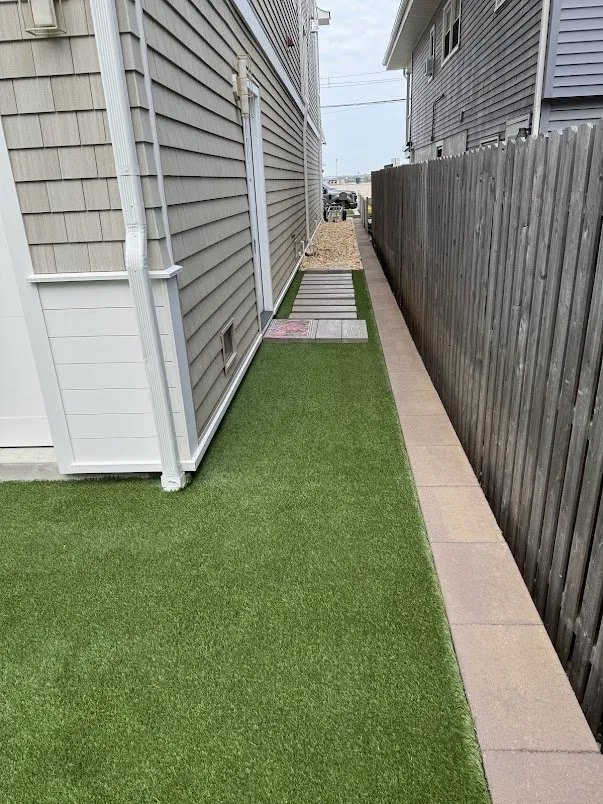 Custom residential landscaping experts serving Montville, NJ - Synthetic Lawns & Golf