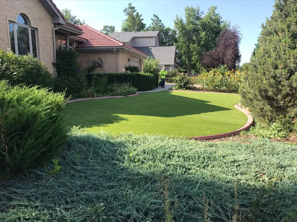 Custom landscaping services in Broomfield, CO - Synthetic Turf & Landscape