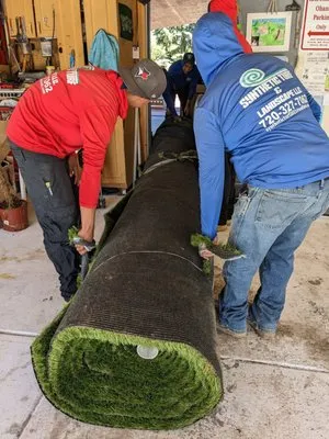 Synthetic Turf & Landscape Logo