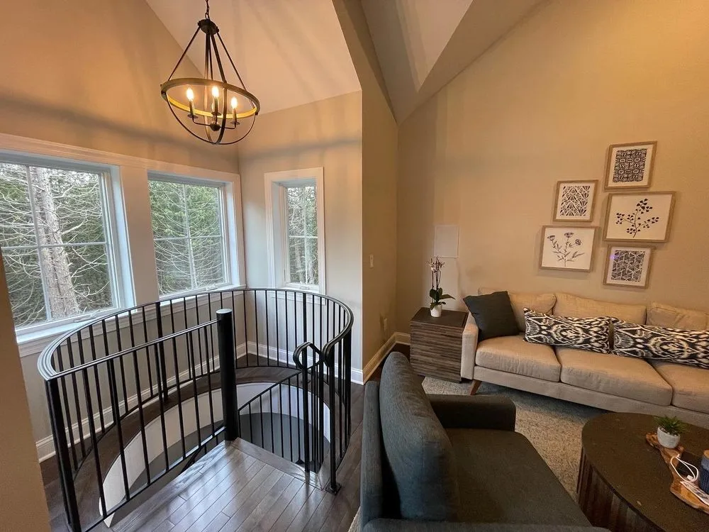 Professional outdoor landscaping for beautiful yards in East Syracuse, NY by Syracuse Lightscapes