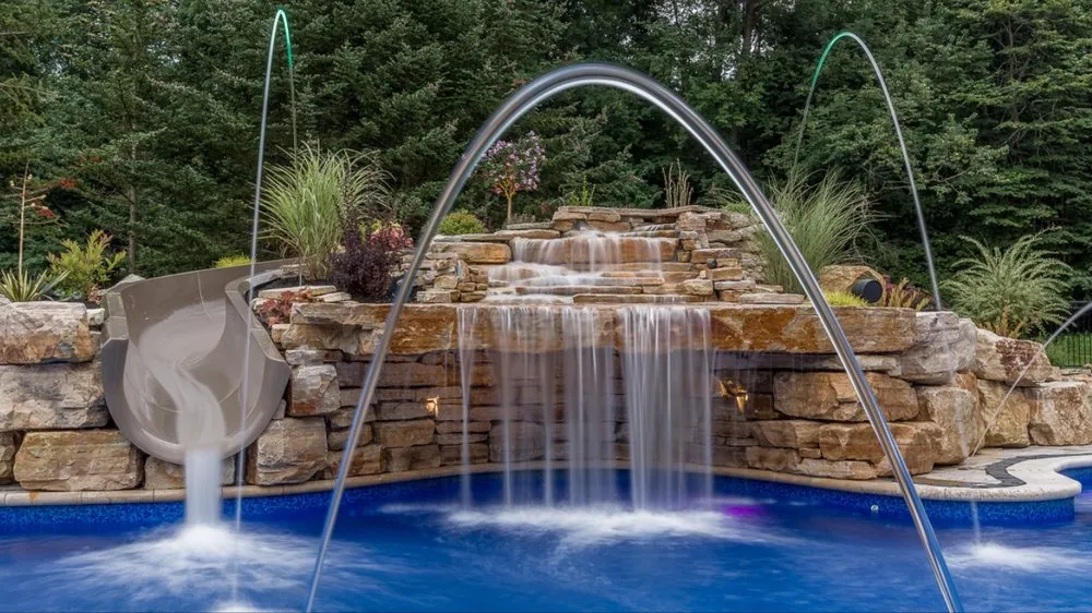 Custom landscaping services experts serving East Syracuse, NY - Syracuse Lightscapes