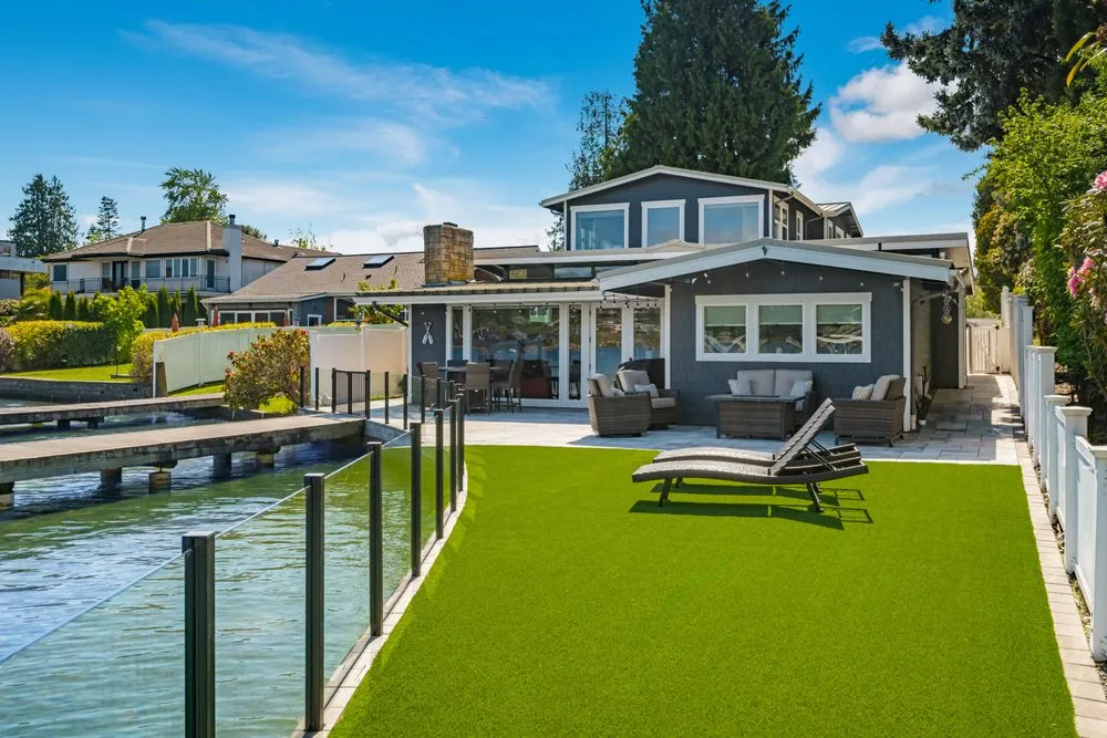 Local yard maintenance experts serving Lynnwood, WA - System Pavers