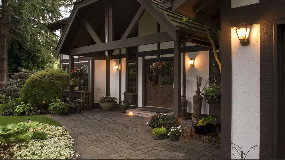 Professional yard maintenance experts serving Redwood City, CA - System Pavers