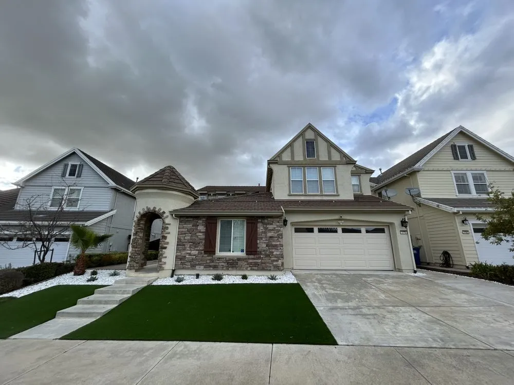 Custom yard cleanup service in Manteca, CA by SZ Landscape Services