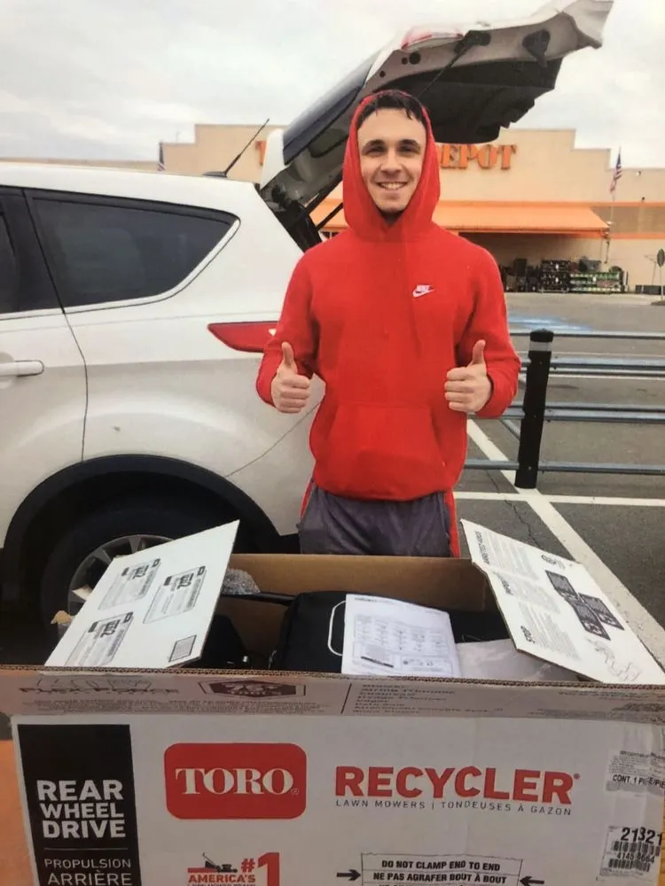 Affordable yard maintenance near you across McMurray, PA - Szymo's Lawn Service