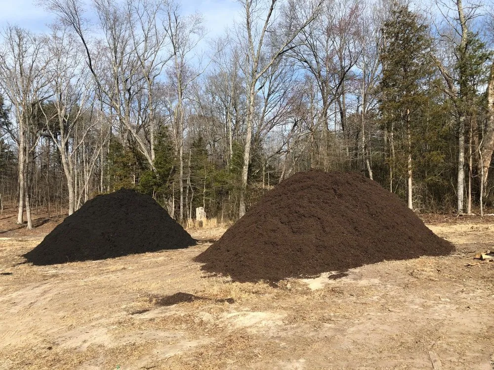 Custom residential landscaping with custom design across Cumberland, VA - T & B Landscaping & Tree Service