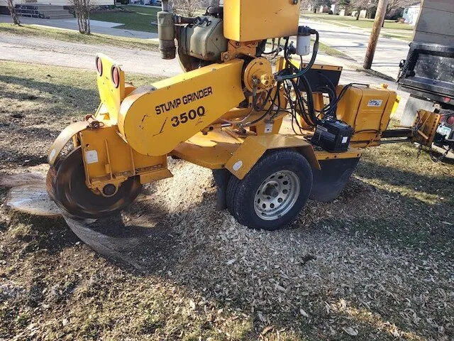 Top-rated lawn mowing service experts serving Iowa Falls, IA - T & B Property Maintenance & Tree Service