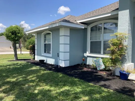 T & H Landscaping Logo