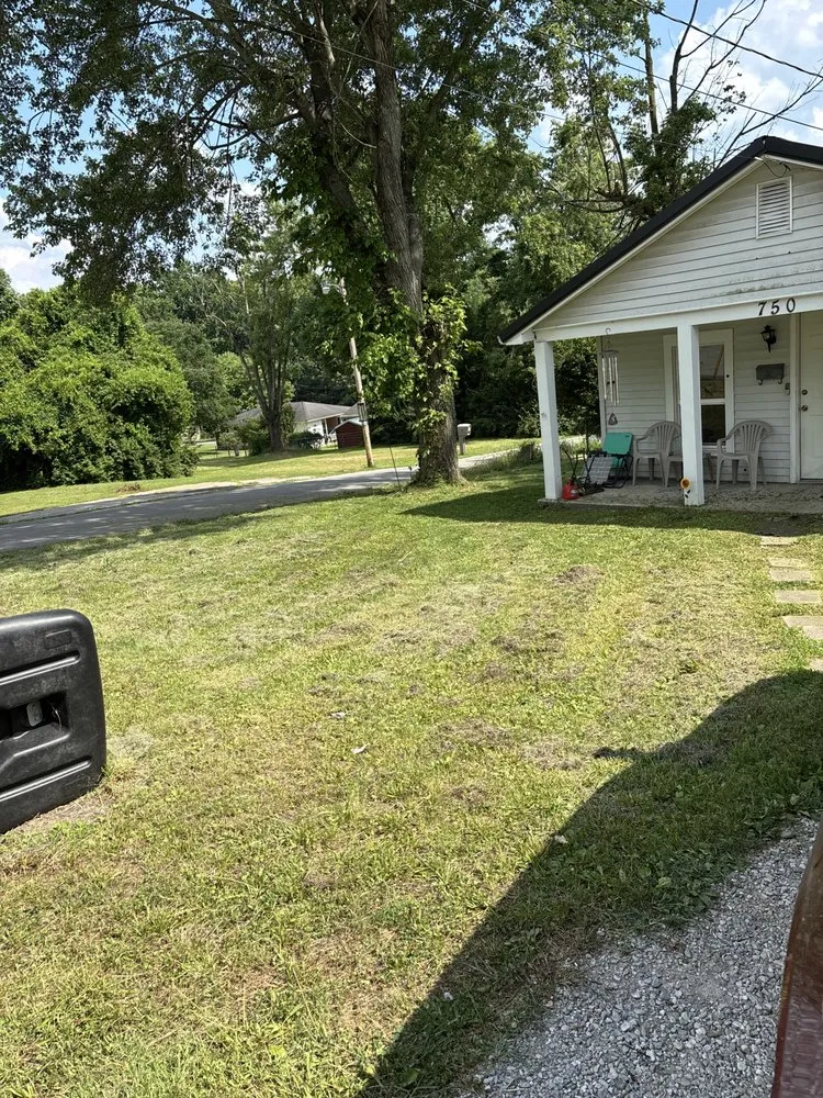 Reliable yard maintenance for beautiful yards across Earlington, KY - T & J Lawn Care