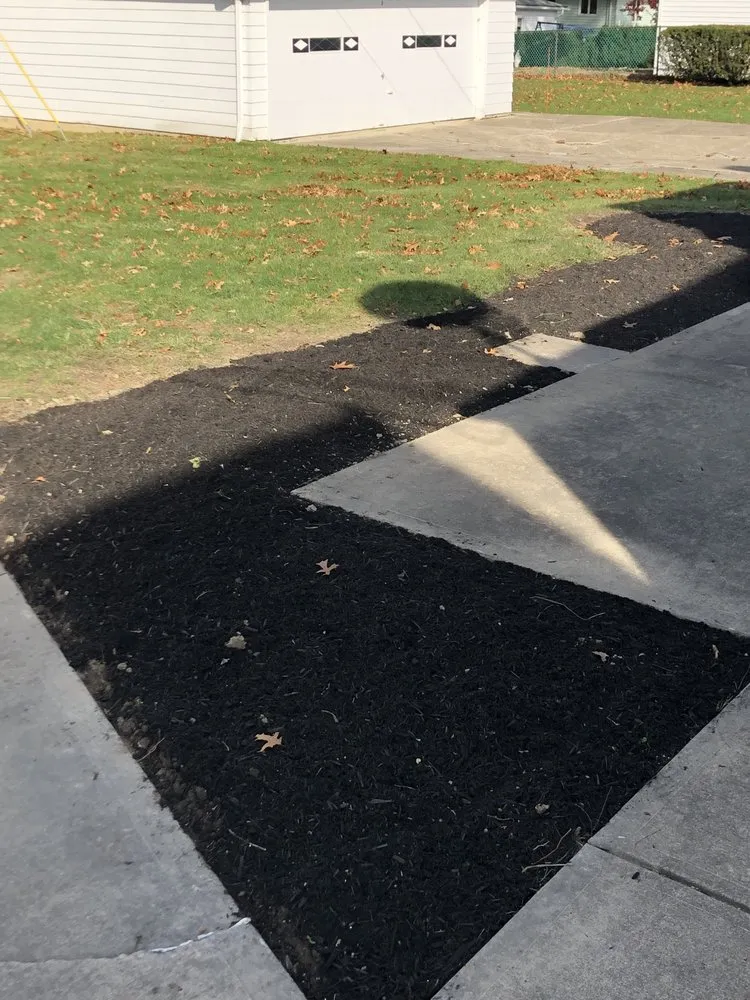 Custom landscape design experts serving Eastlake, OH - T & K Landscape