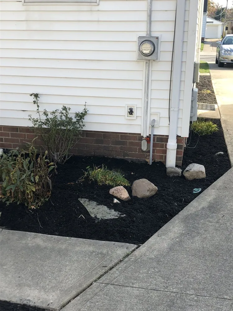 Affordable landscape design in Eastlake, OH by T & K Landscape