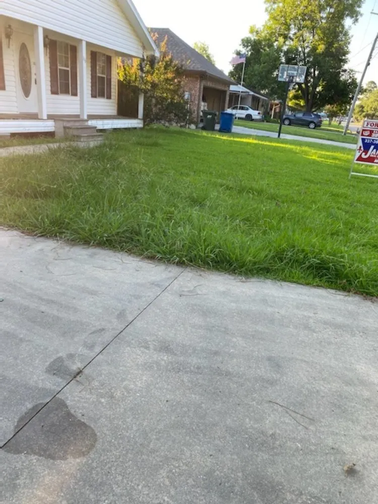 Affordable garden landscaping experts serving Erath, LA - T & L Lawn Service