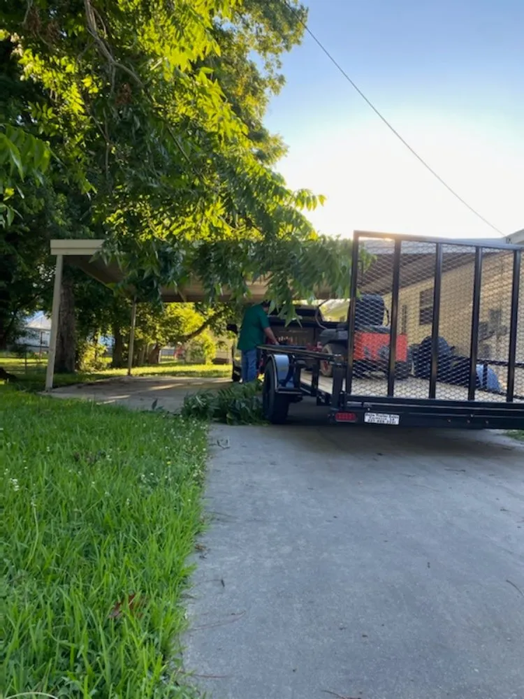 Local garden landscaping experts serving Erath, LA - T & L Lawn Service