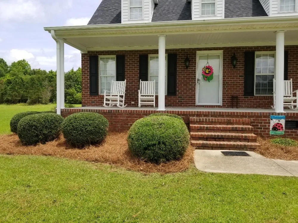 Trusted garden landscaping in Kinston, NC by T & L Services