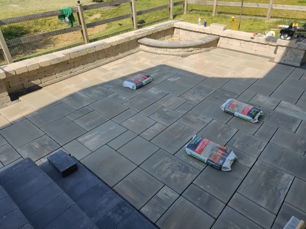 Custom lawn mowing service near you across Hartford, OH - T & N Lindsay's Landscaping