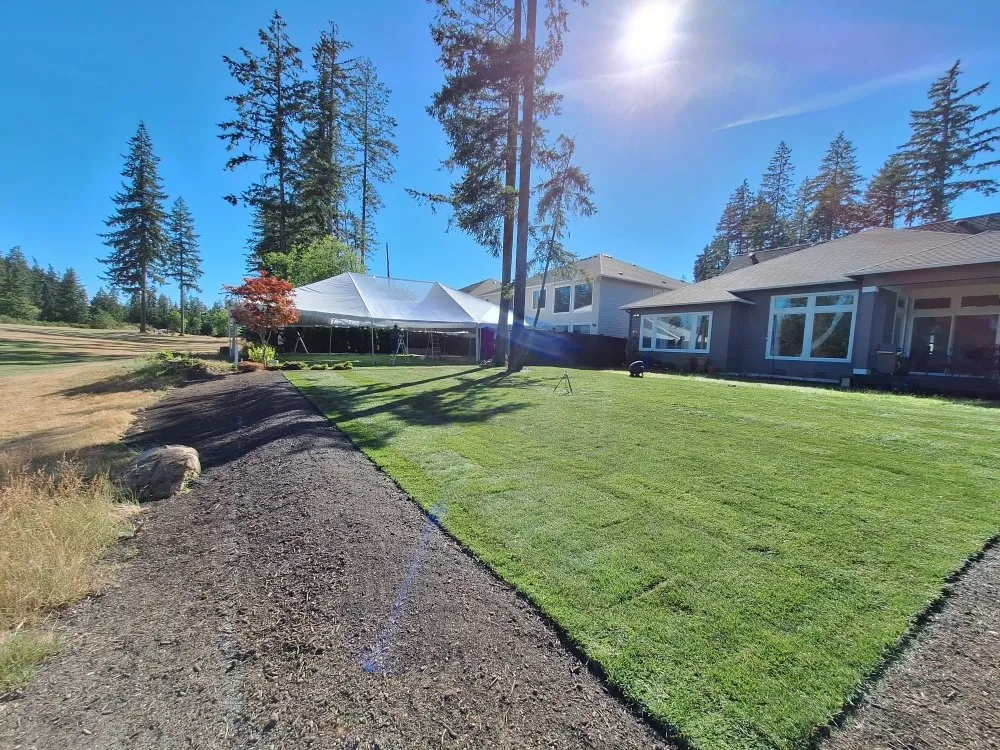 Professional residential landscaping in Bremerton, WA by T & R Handyman