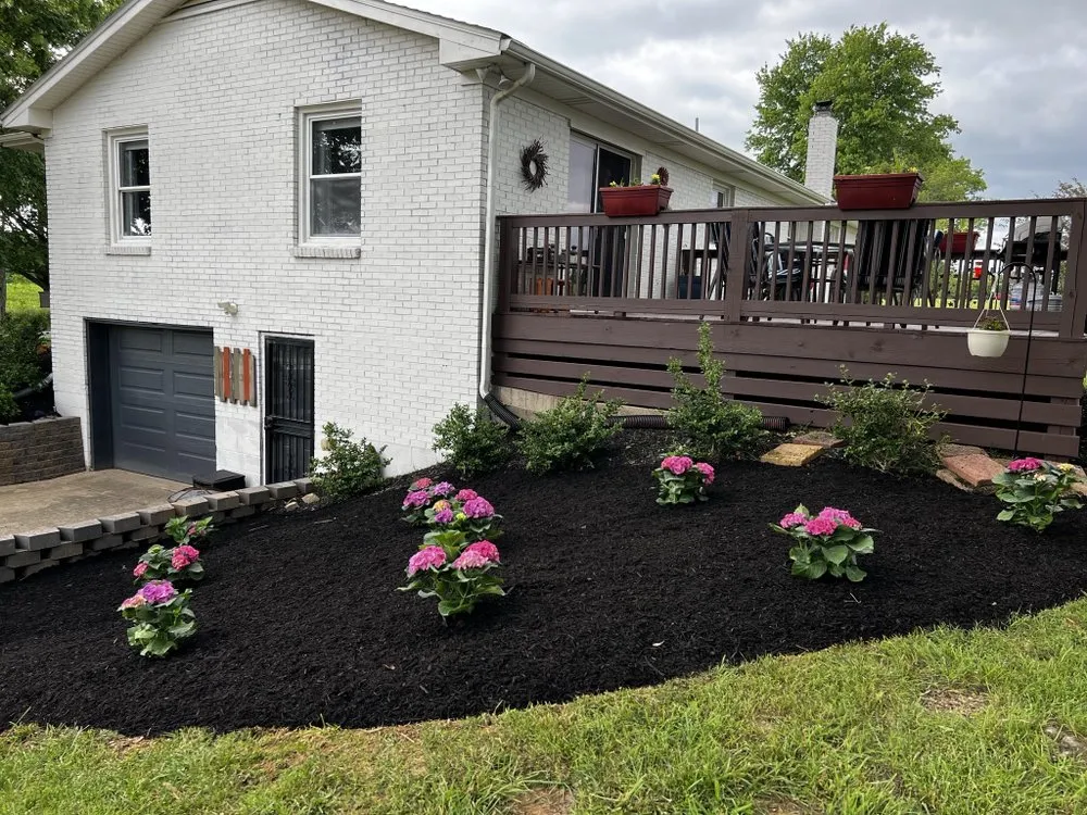 Expert landscaping services experts serving Hendersonville, TN - T & R landscapes