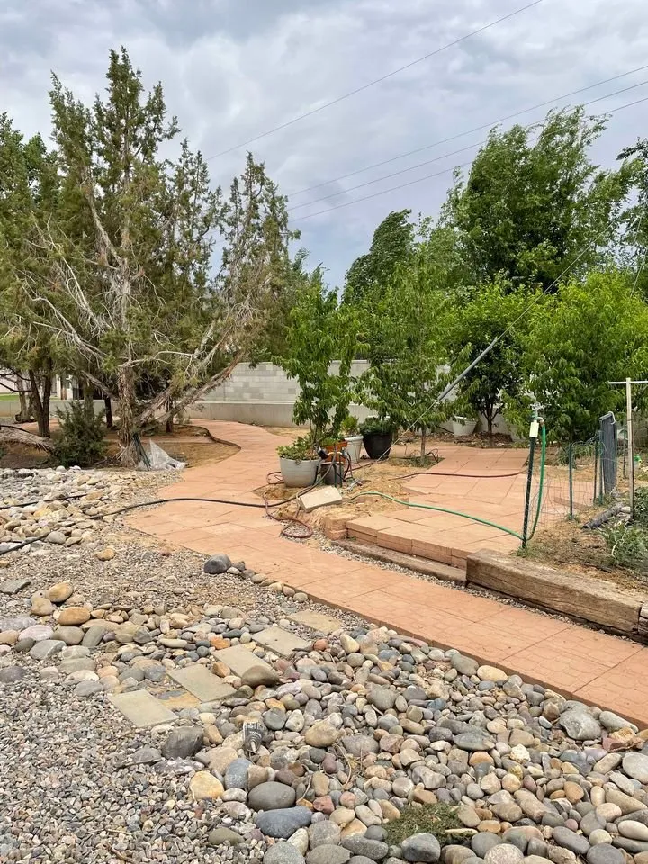 Trusted landscape design in Farmington, NM - T & R Tree Service And Landscaping